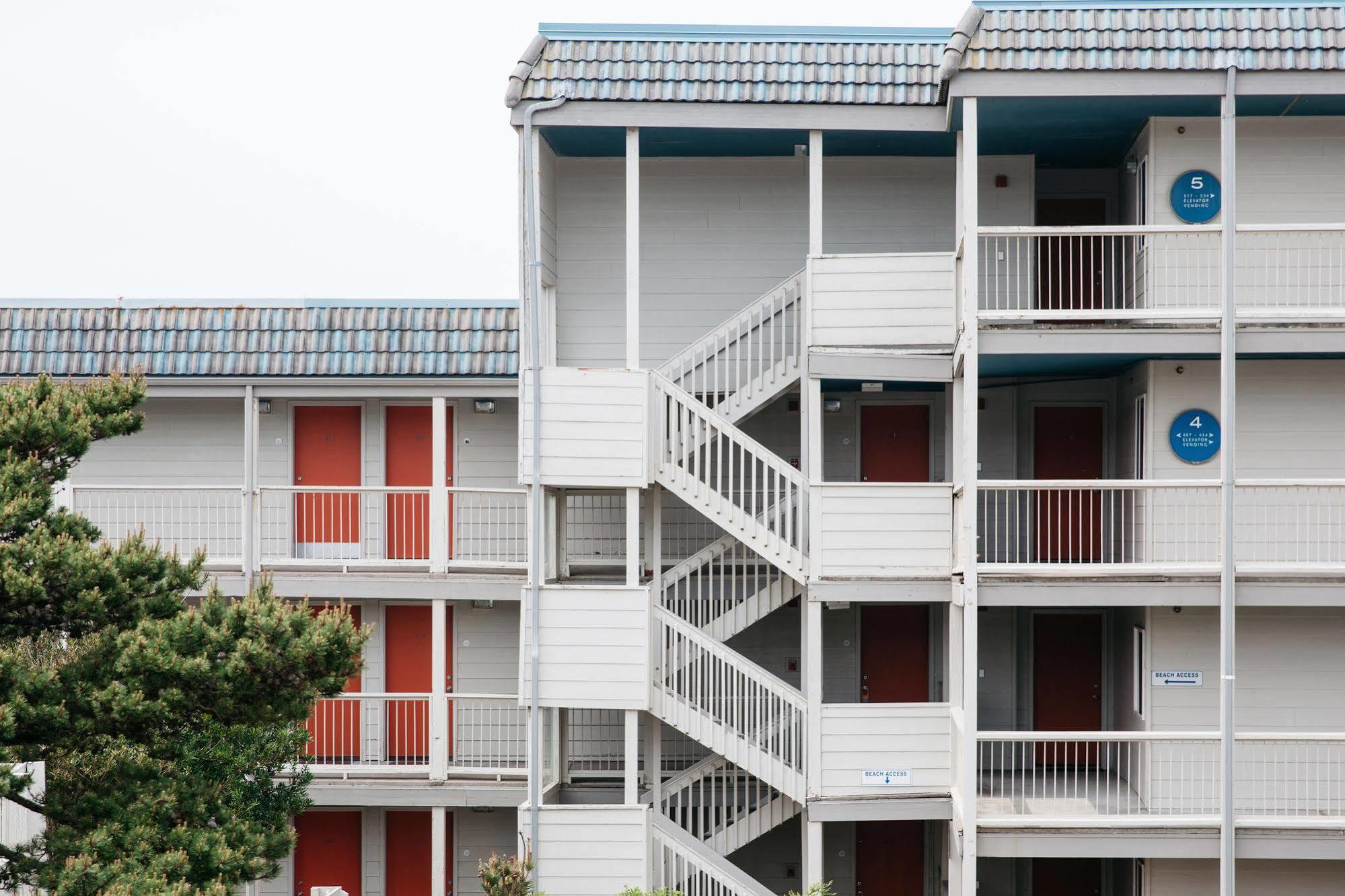 Surftides Hotel Lincoln City Exterior photo